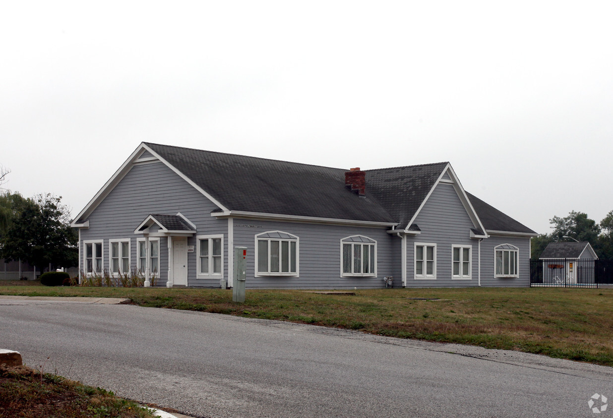 Building Photo - Windsong