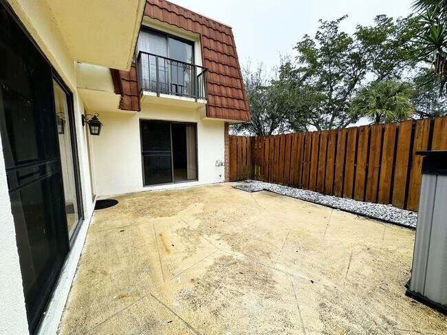 Foto del edificio - 3103 Spanish Wells Dr