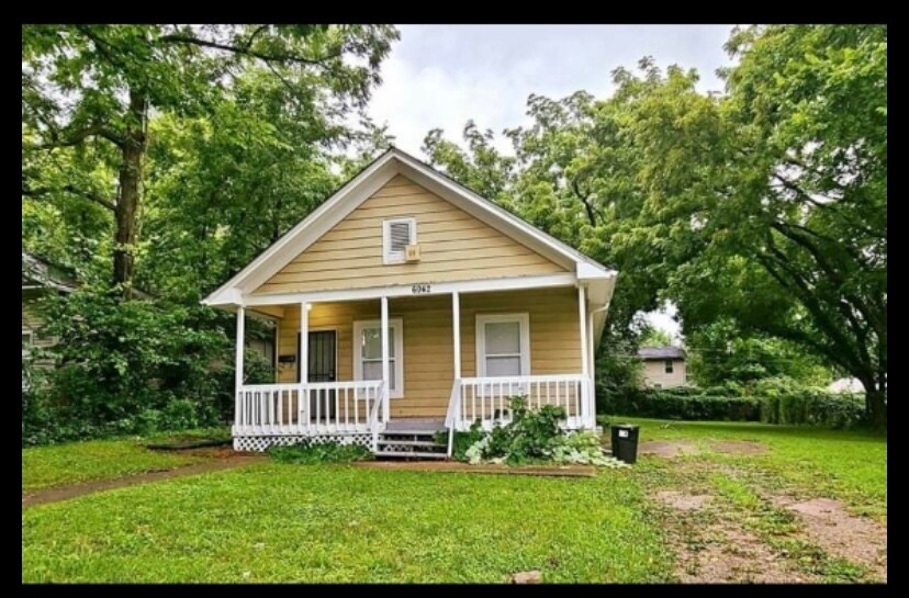 Frontal View - 6942 Bellefontaine Ave