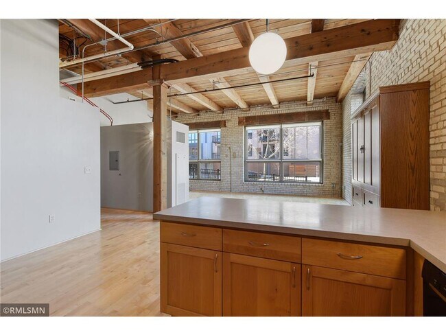 Foto del edificio - 127 5th St NE