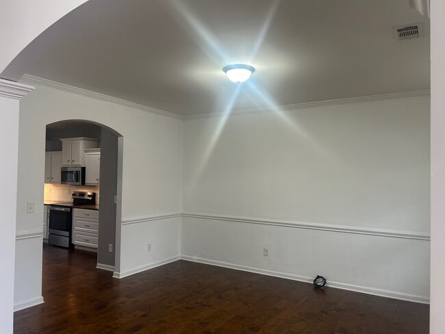 Building Photo - Zortman