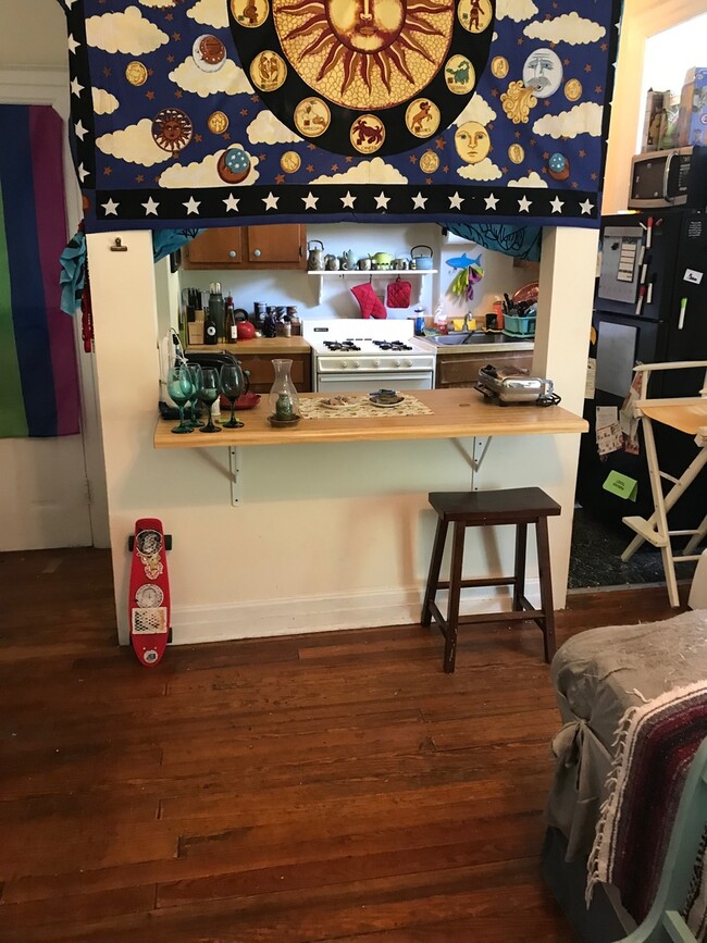 Building Photo - 1123 Grove Ave