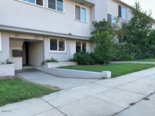 Foto principal - 2206 Montrose Ave