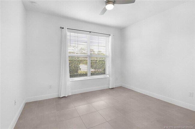 Foto del edificio - 4914 SW Montclair Dr
