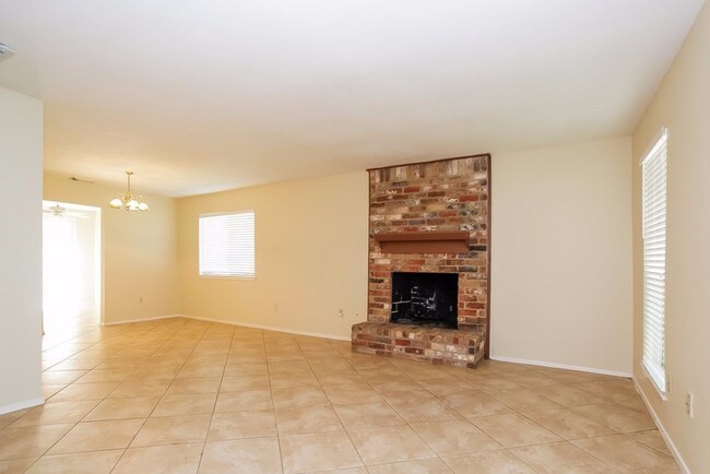 Building Photo - 38 S Waxberry Rd