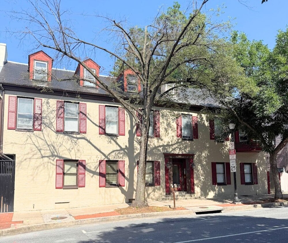 Primary Photo - 313 N Market St