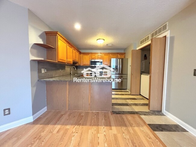 Foto del edificio - 10151 Sutton Pl