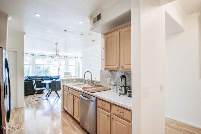 Foto del edificio - 435 W Rio Salado Pkwy