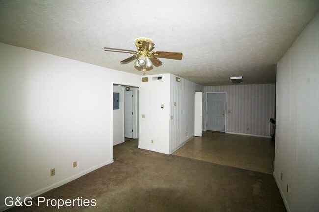 Building Photo - 1301 Carolina Ave