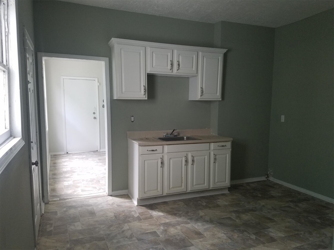 Foto principal - 550 Busti Ave