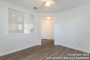 Foto del edificio - 11647 Liberty Field