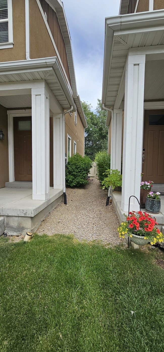 Building Photo - Single Family Home