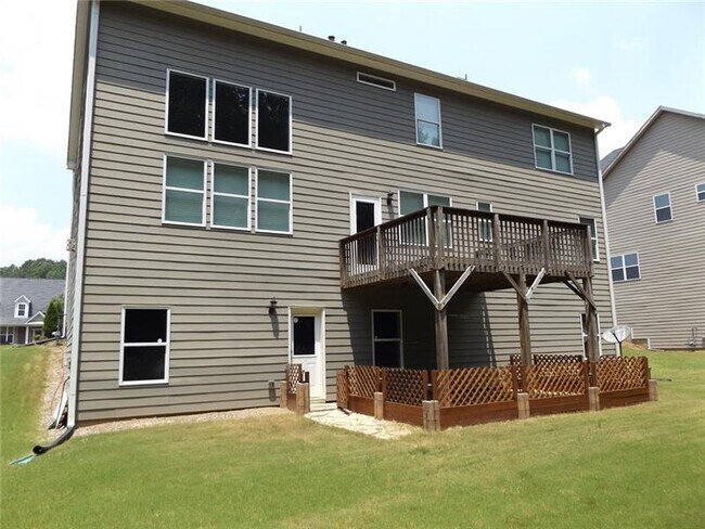 Foto del edificio - 3288 Wolf Club Ln SW