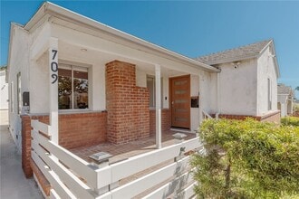 Building Photo - 709 Avenue D