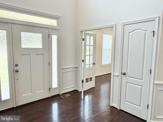 Foto del edificio - 133 Brooke Point Ct