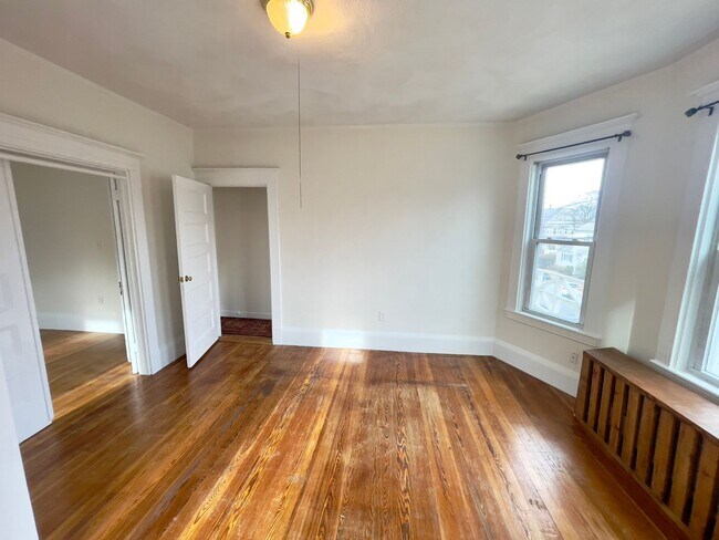 Building Photo - Fairbanks St Brighton 3bed / 1bath $2800 NO FEE