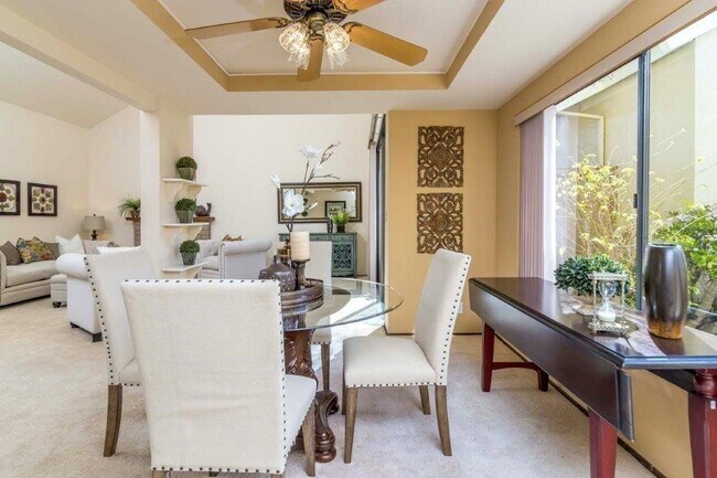 Foto del edificio - Walnut Creek Beautiful 2 bedroom 2 bath townhome excellent location!