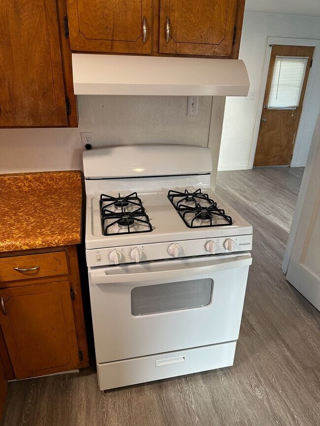 Foto del edificio - 1419 N Bridge St