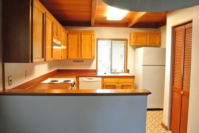 Foto del edificio - Roomy 2 bedroom 1.5 bathrooms