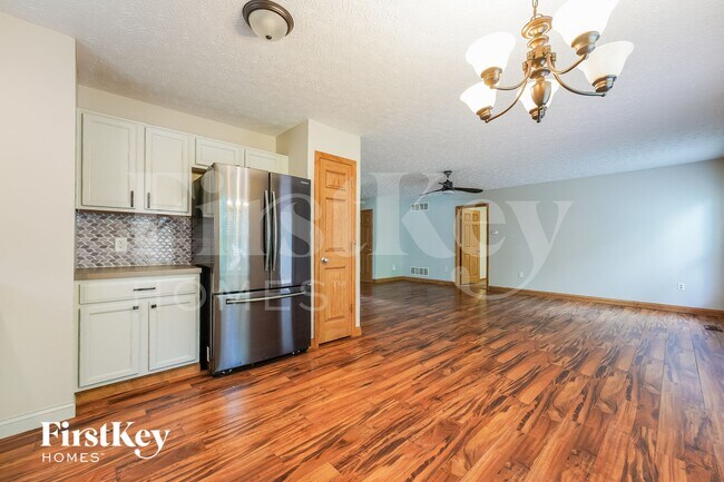 Foto del edificio - 426 Flat River St