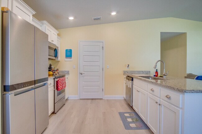 Building Photo - 3BR/2BA New Construction Home in heart of North Pensacola!