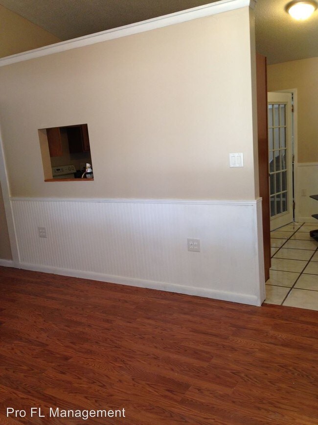 Building Photo - 3 br, 1 bath House - 872 Abbott ave