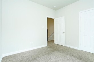 Building Photo - 990 Grenshaw St