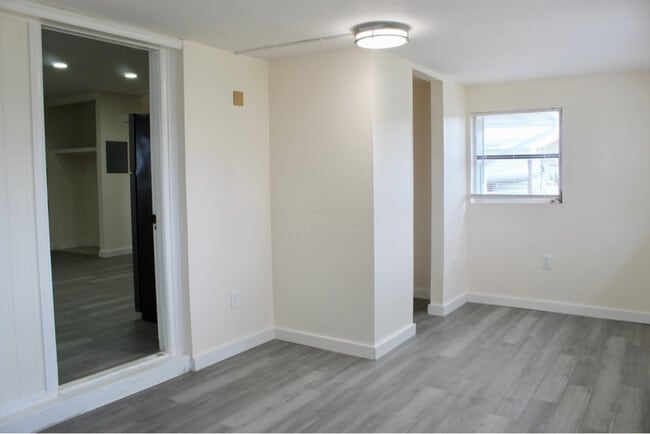 Building Photo - 22144 Laramore Ave
