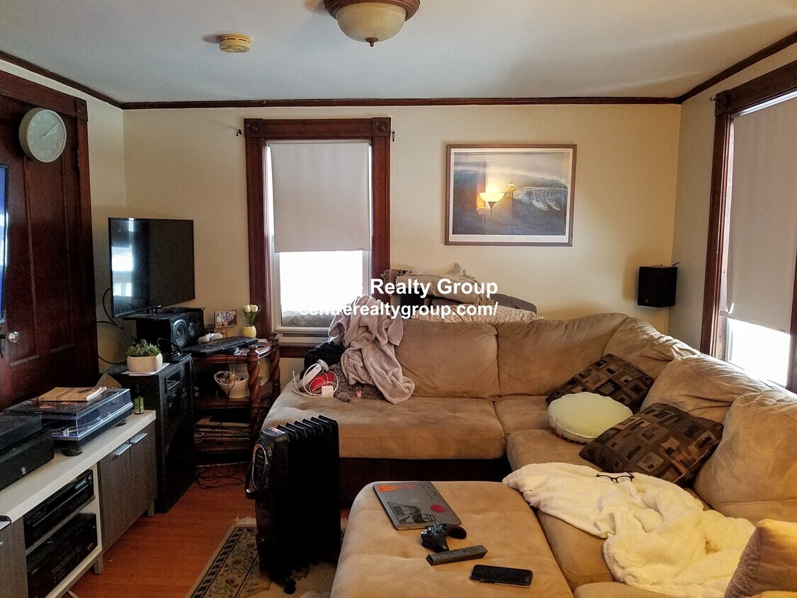 Primary Photo - 62 Quimby St