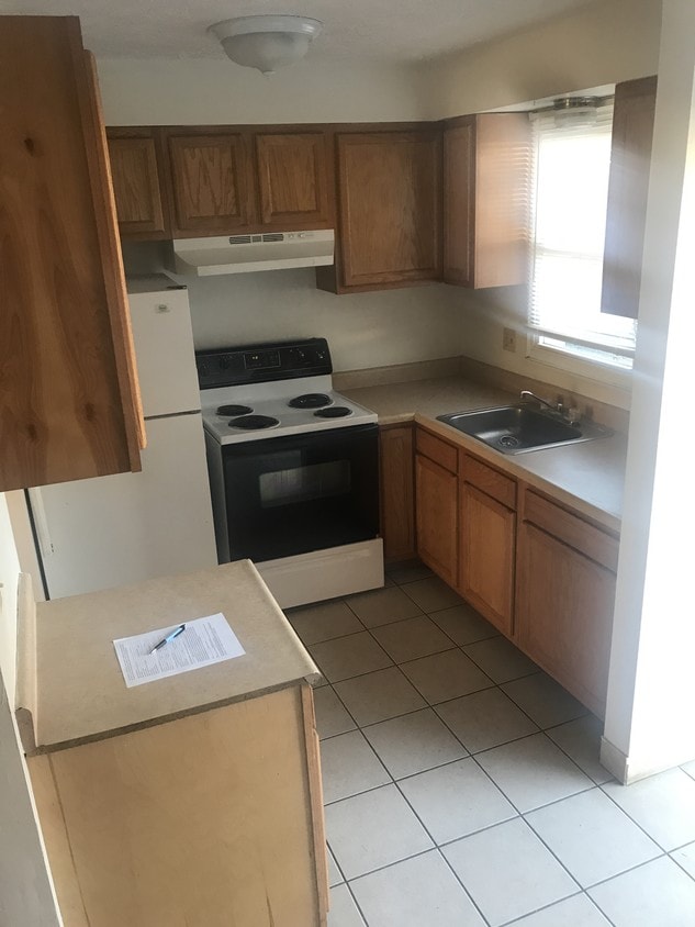 Building Photo - 4127 Orchard Dale Dr NW