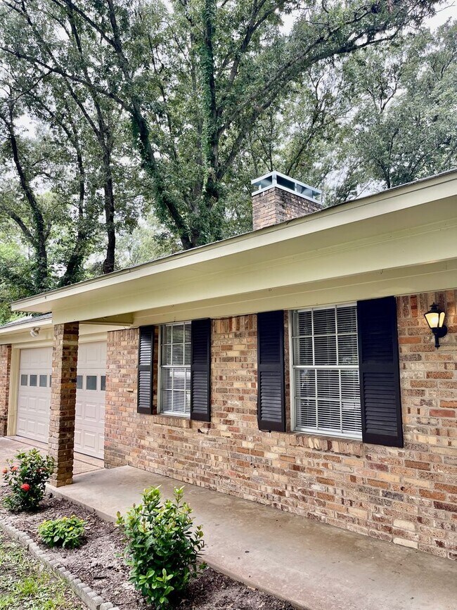Foto del edificio - South Tyler! Beautifully Updated 3 Bedroom...