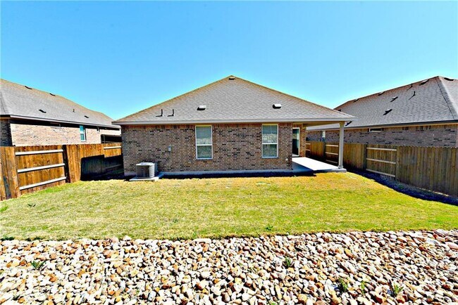 Foto del edificio - 229 Indian Shoal Dr