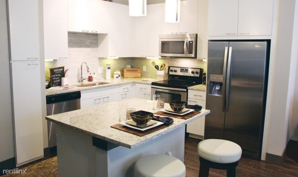 Primary Photo - 1 br, 1 bath Apartment - 2525 Wycliff Ave 696