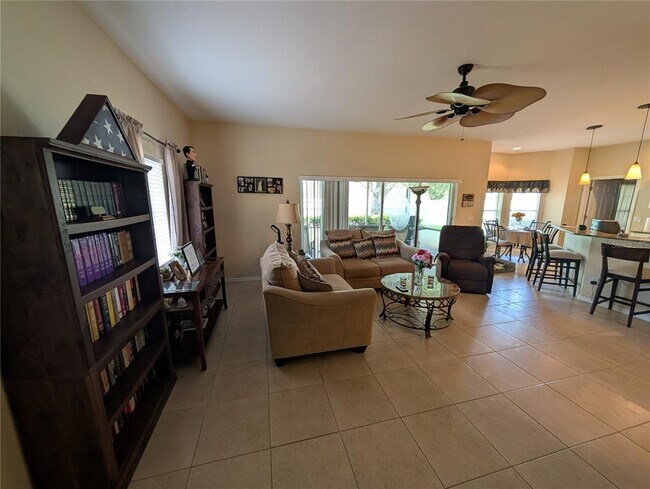 Foto del edificio - 25526 Heritage Lake Blvd