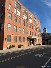 Building Photo - 145 Canal St E