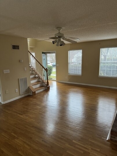 Foto del edificio - 7403 Sarnia Pl