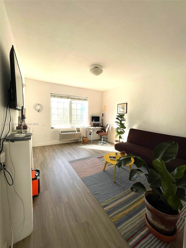 Foto del edificio - 741 15th St
