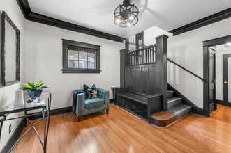 Building Photo - 319 N Delaware St