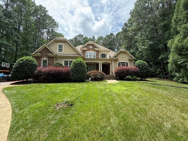Building Photo - Luxurious 4BD, 3.5BA North Raleigh Home on...