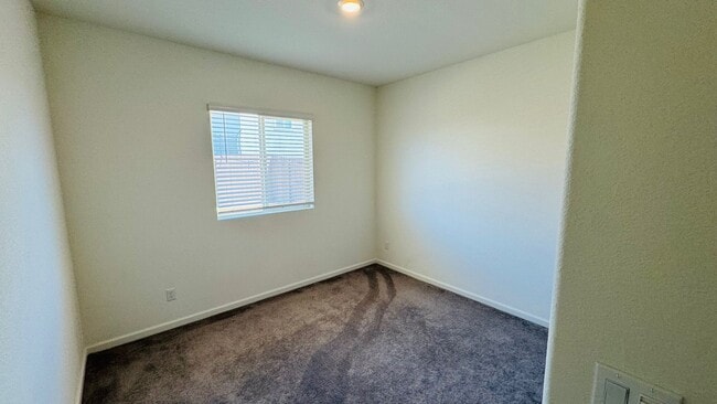 Building Photo - Charming 1-Bedroom ADU in a Brand New Neig...