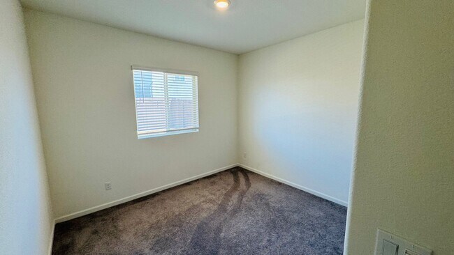 Foto del edificio - Charming 1-Bedroom ADU in a Brand New Neig...