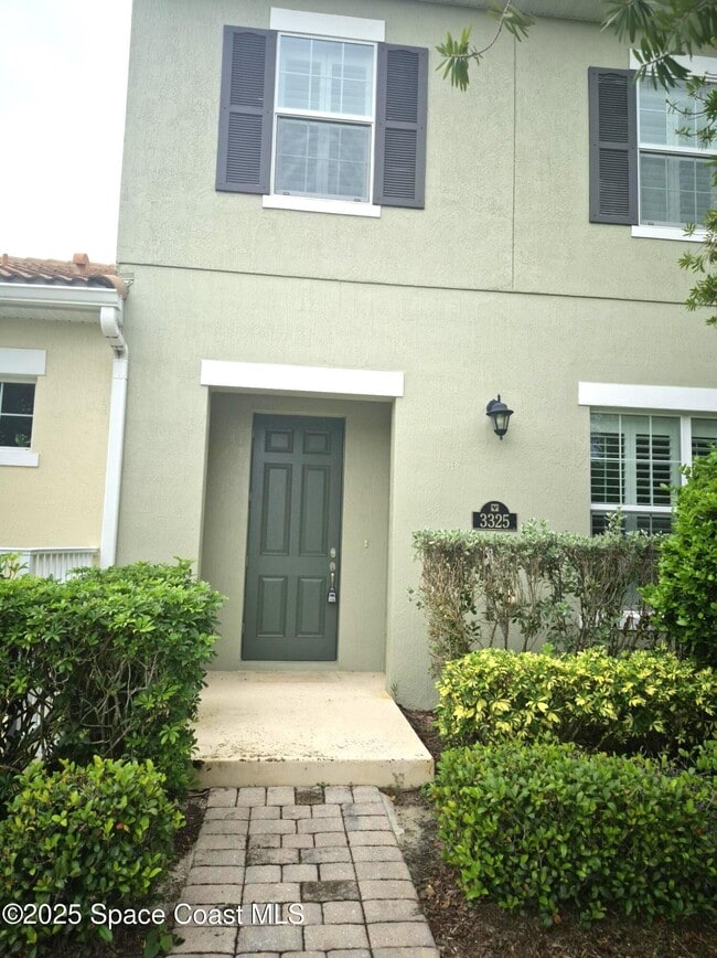 Building Photo - 3325 Sedge Dr