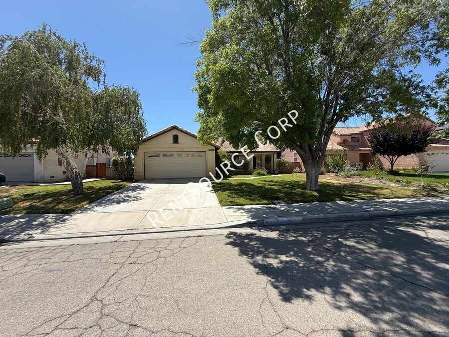 Primary Photo - 44249 Halcom Ave
