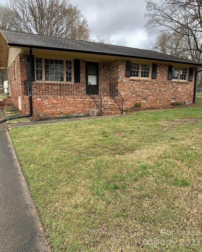 Primary Photo - 2075 Franklin St