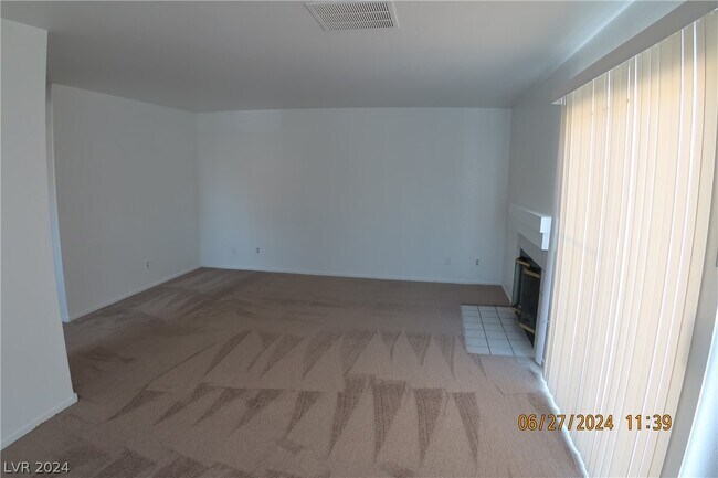 Foto del edificio - 8200 Grand Pacific Dr