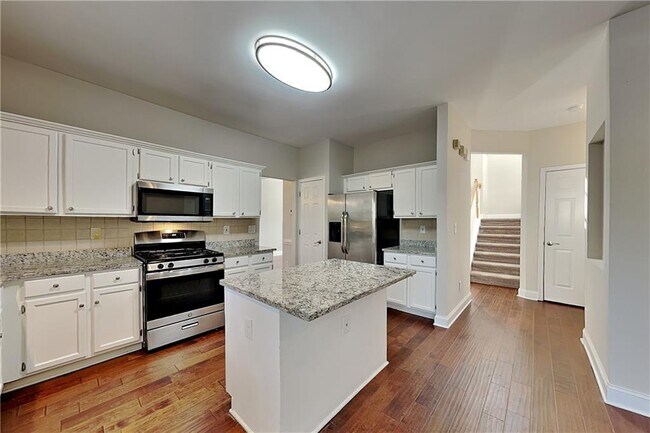 Foto del edificio - 450 Fairway Walk Dr NE