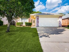 Building Photo - 4200 N Coral Springs Dr