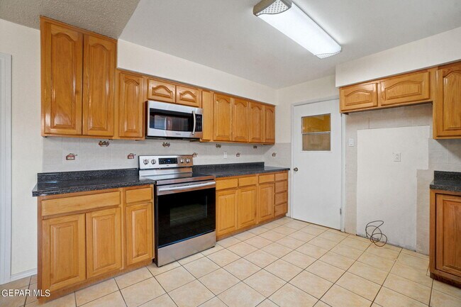 Building Photo - 4113 Blackstone Ct
