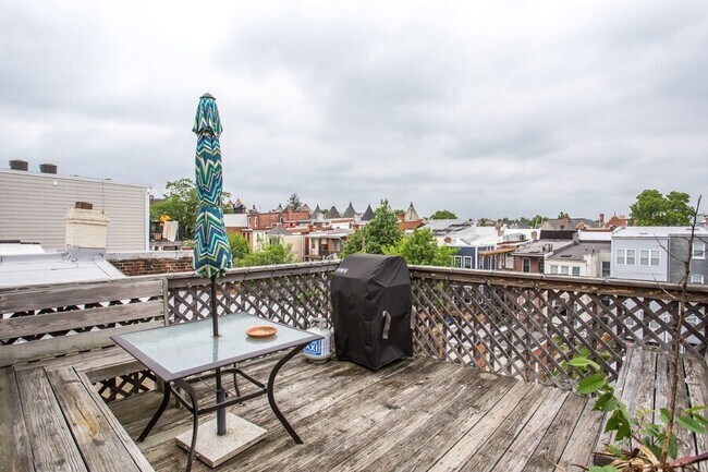 Foto del edificio - 1127 Fairmont St NW