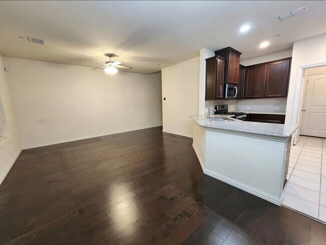 Foto del edificio - 4816 Bridgewater St